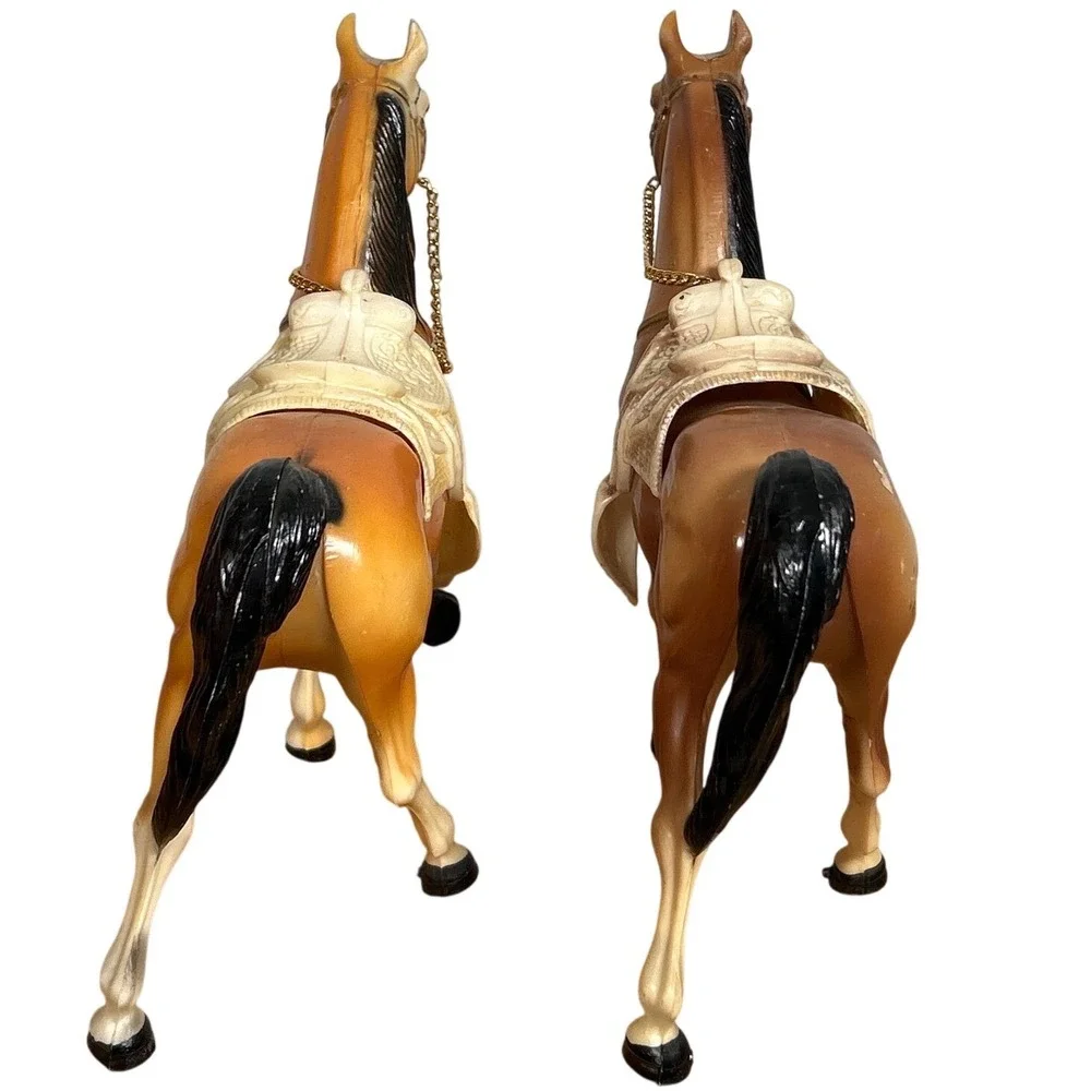 Vintage Hong Kong Plastic Horse Figurines Western Saddle Chains Retro Toy Set/2